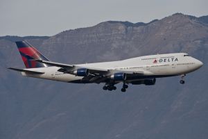 aviano january 05  2012 cmb119 b 747 471 n675nw delata airlines jfk  ny