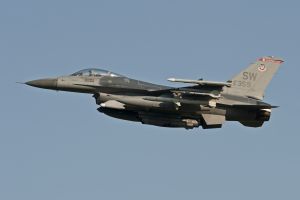 aviano july 03  2011 oup515 f 16cm 91 0359 77thfs 20thfw  shaw afb  south carolina take off night mix